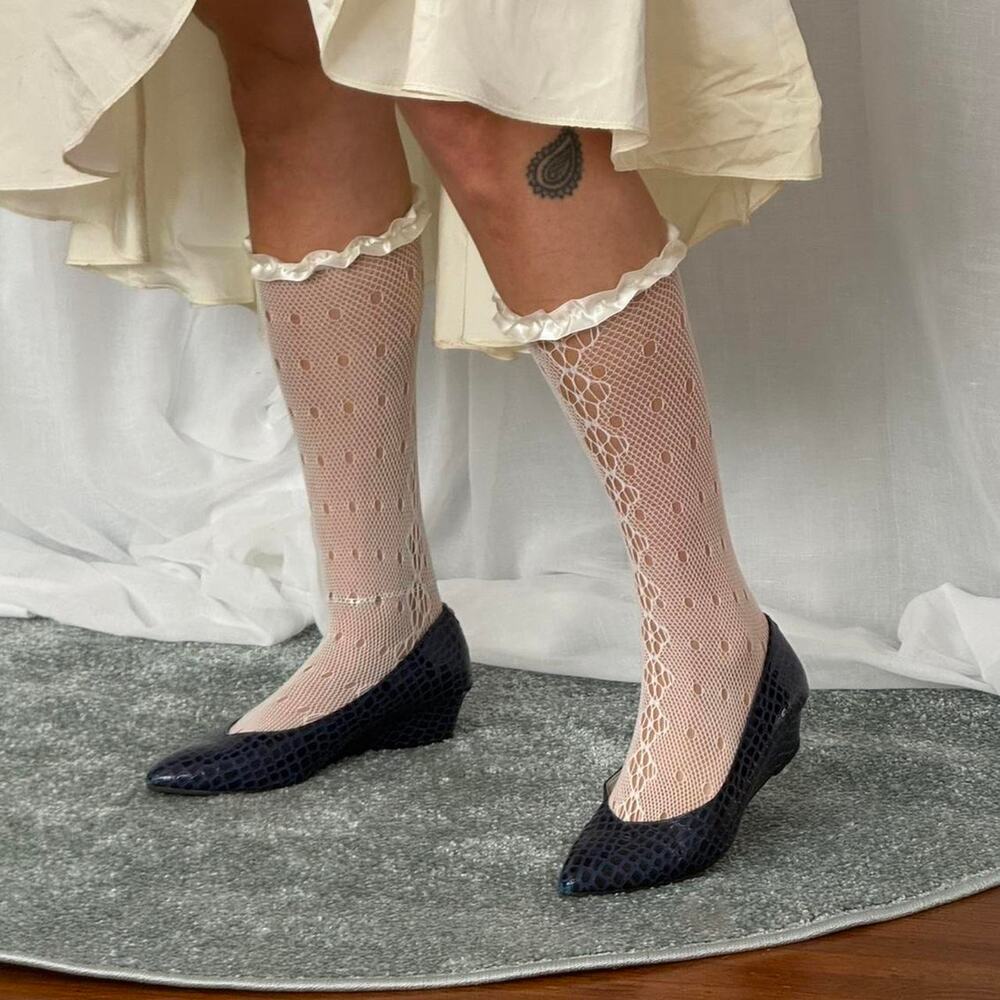 ✿ ruffled lace knee socks ✿